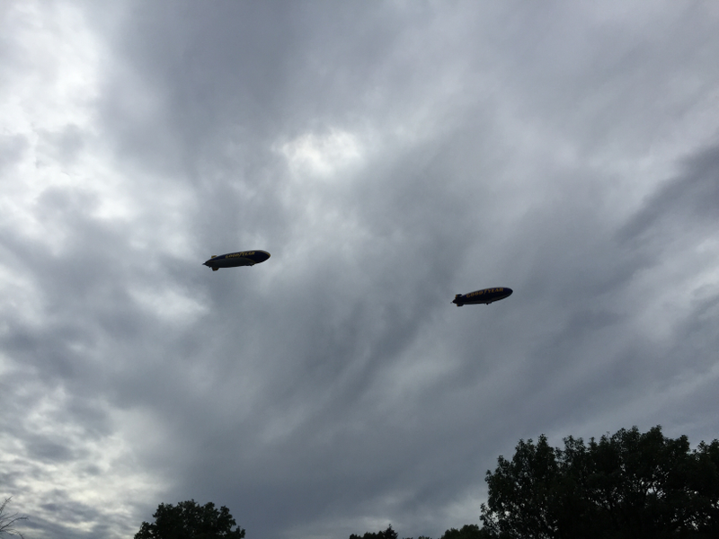Illustration for article titled Airships in Formation